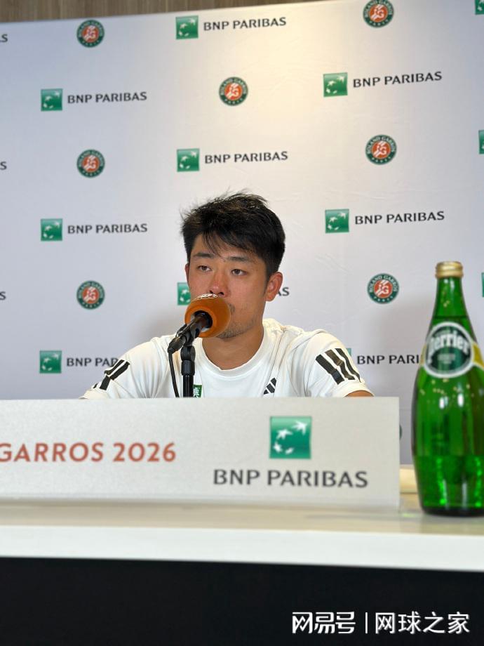 蒂勒曼斯：拿到1分可以接受，前半个小时我们踢得太被动